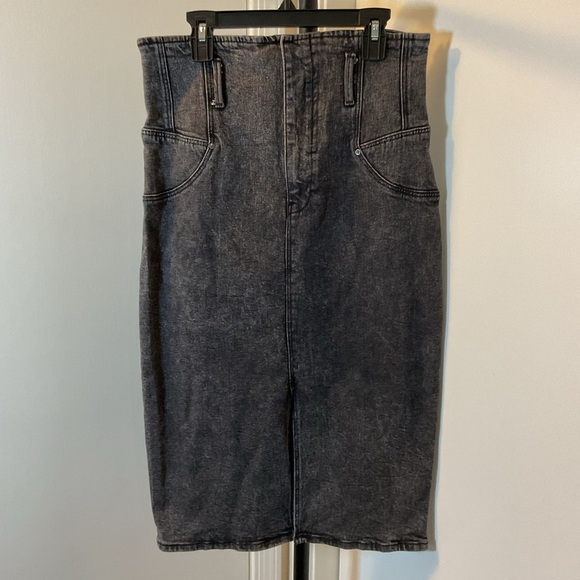 13. GUESS Acid Wash Black Denim Pencil High Waisted Skirt Size 28 Juniors - Picture 1 of 6
